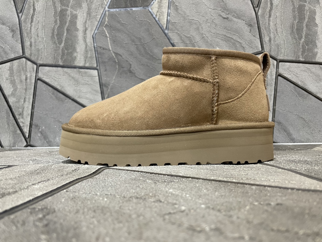 Ugg Basic Shoes M-l
