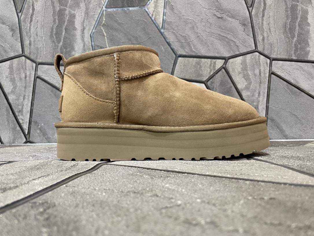 Ugg Basic Shoes M-l