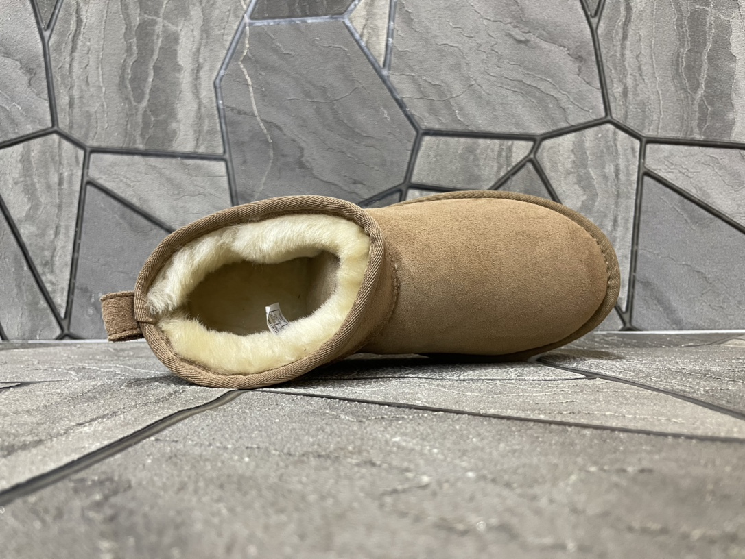 Ugg Basic Shoes M-l