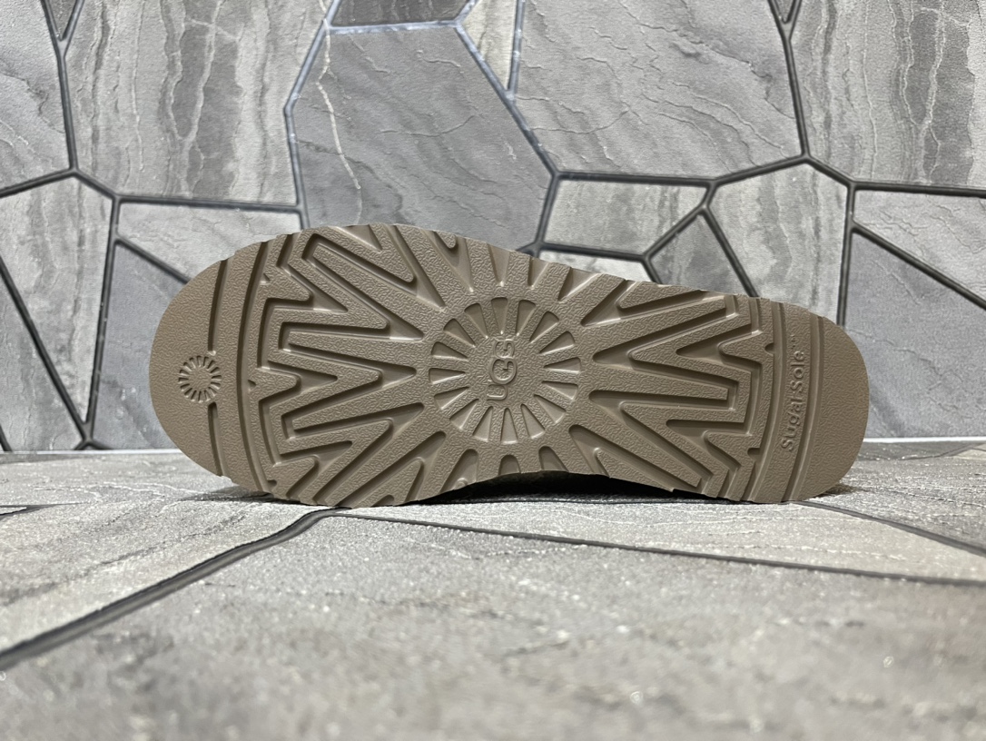 Ugg Basic Shoes M-l