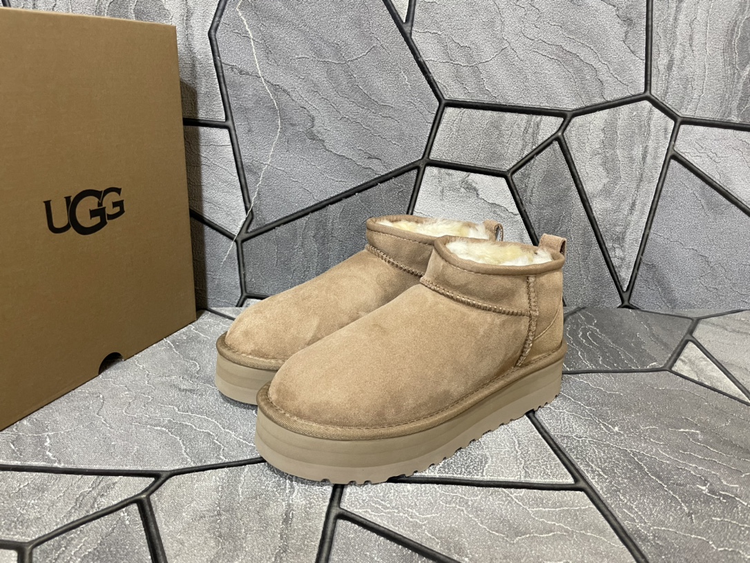 Ugg Basic Shoes M-l