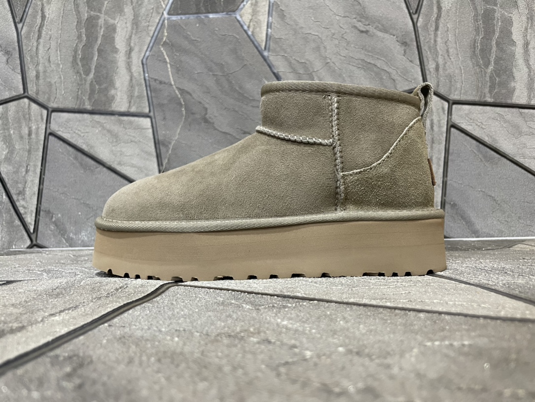 Ugg Basic Shoes M-l