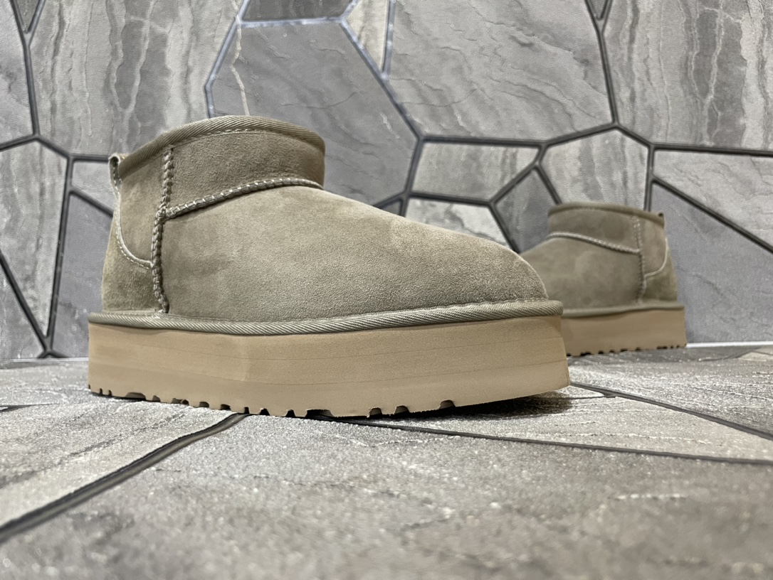 Ugg Basic Shoes M-l
