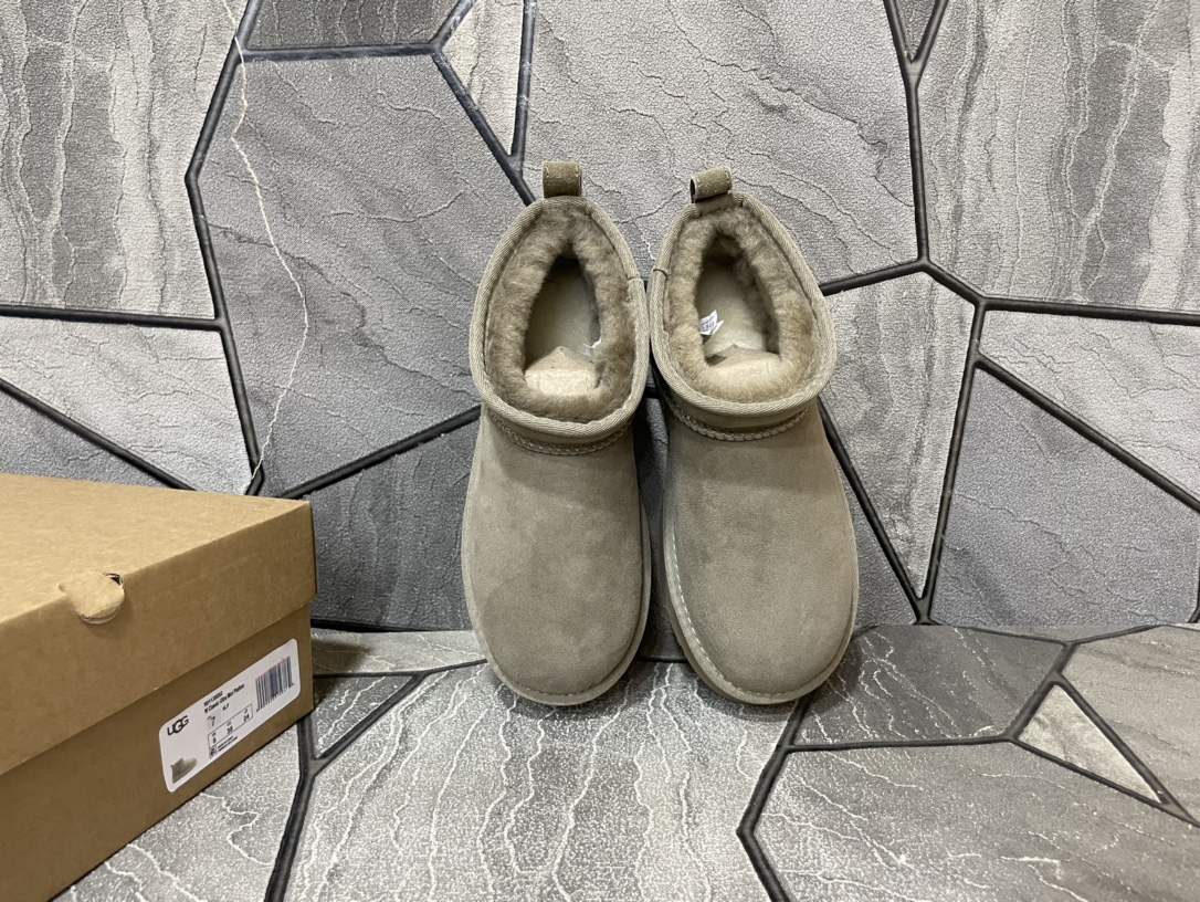 Ugg Basic Shoes M-l