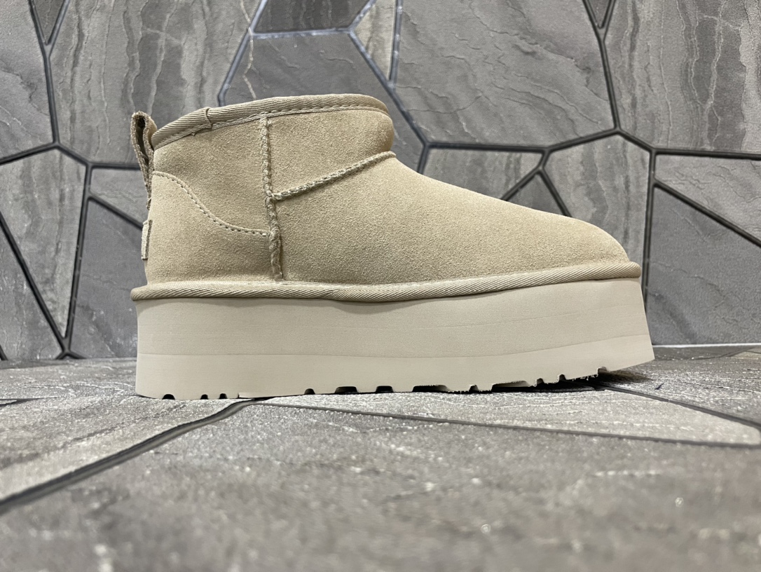 Ugg Basic Shoes M-l