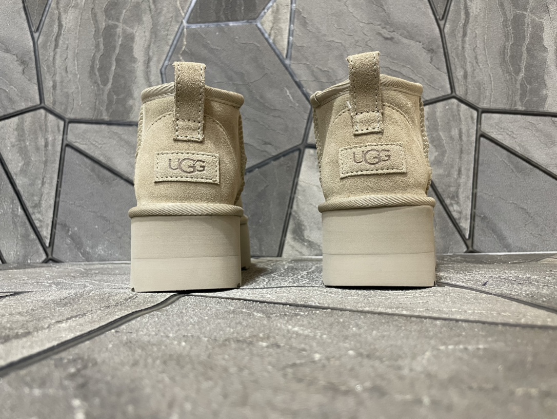 Ugg Basic Shoes M-l
