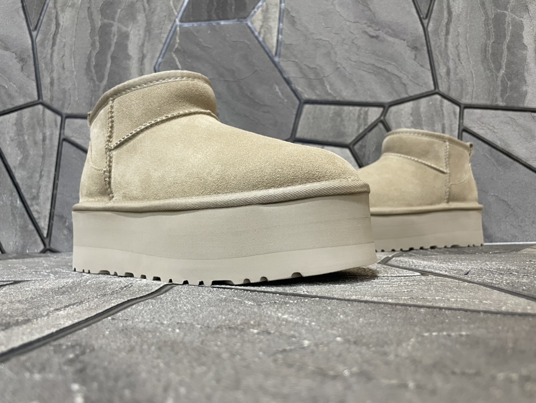 Ugg Basic Shoes M-l