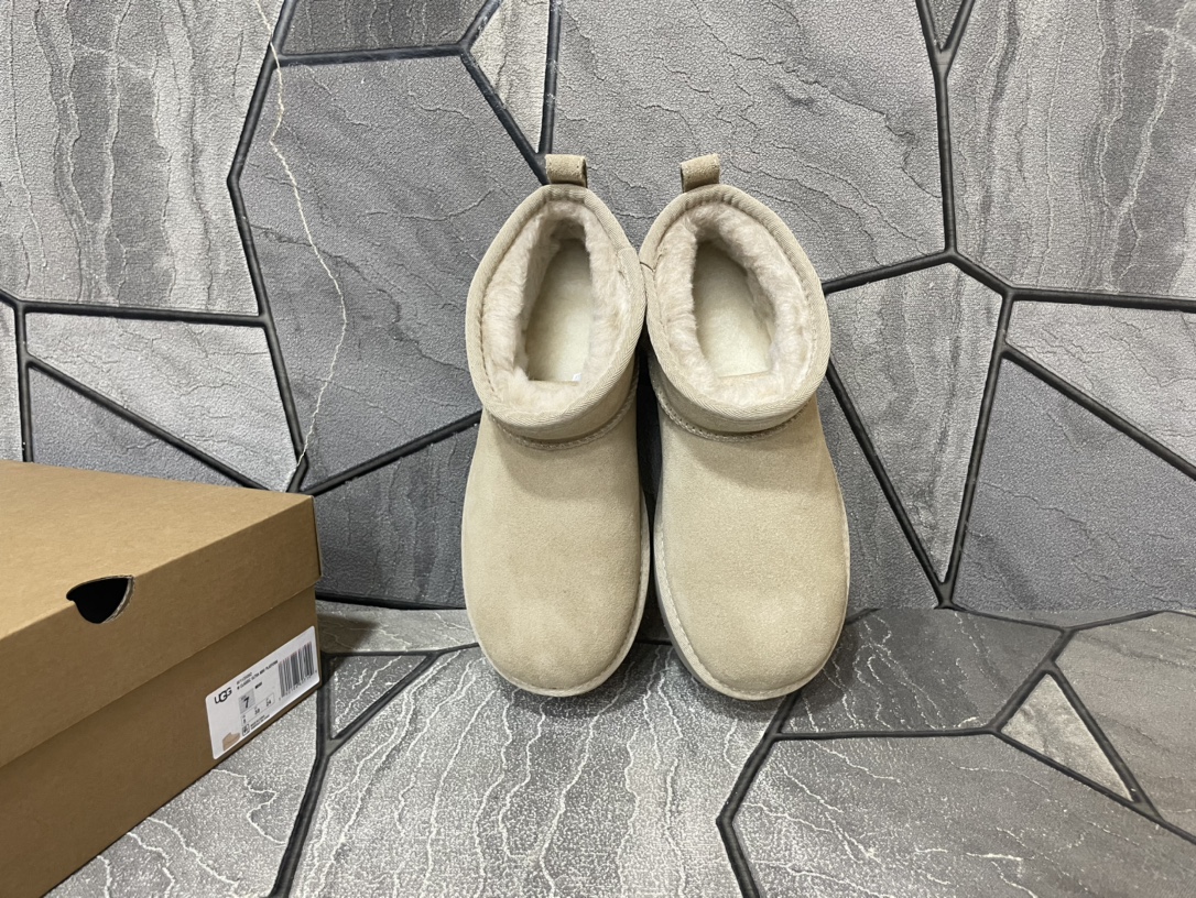 Ugg Basic Shoes M-l