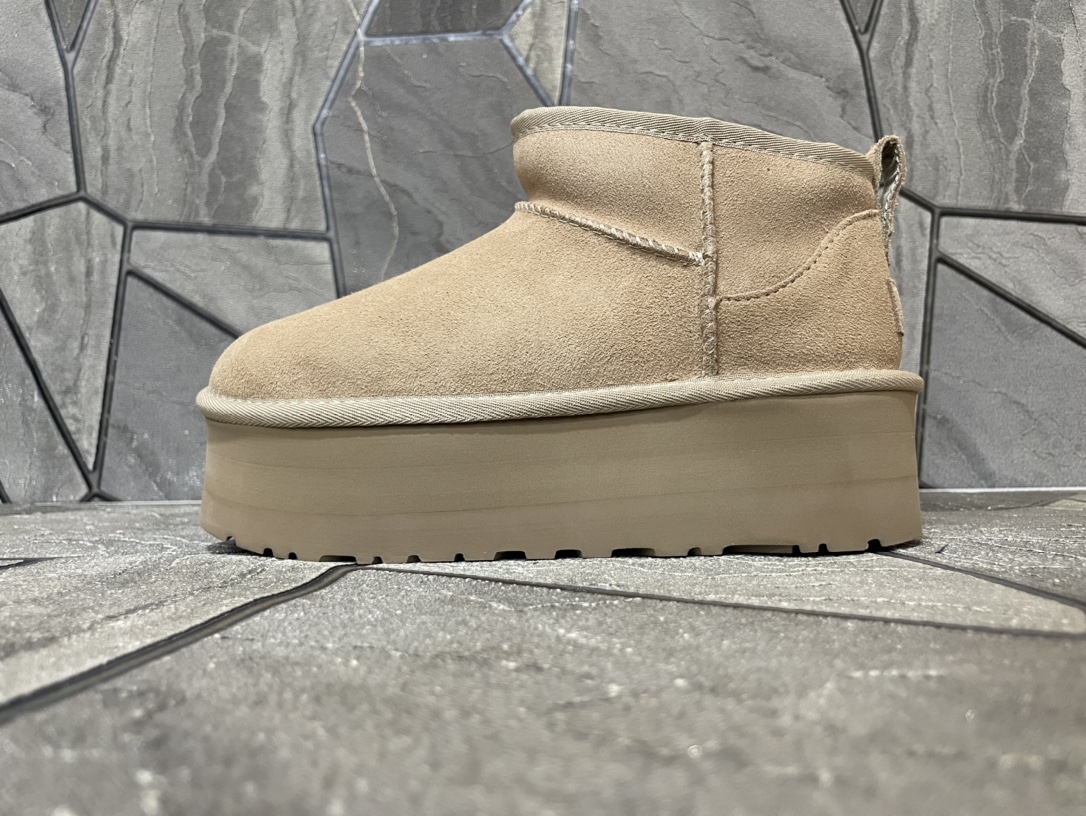Ugg Basic Shoes M-l