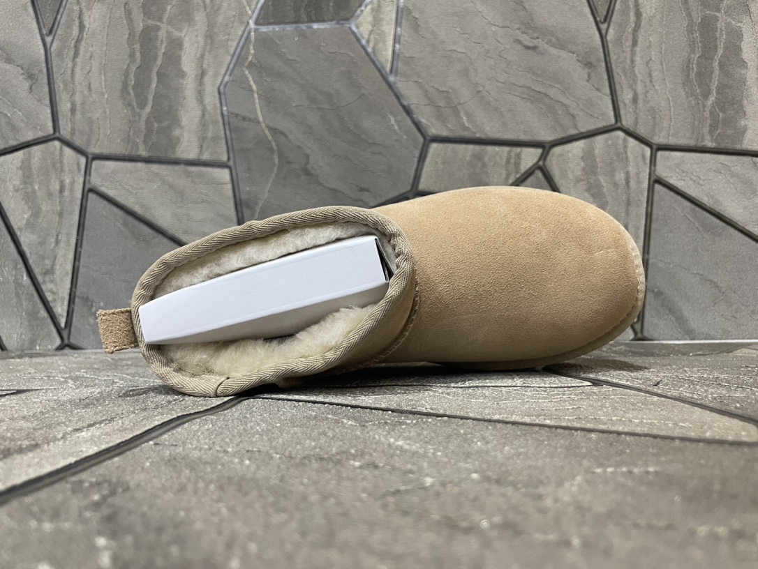 Ugg Basic Shoes M-l