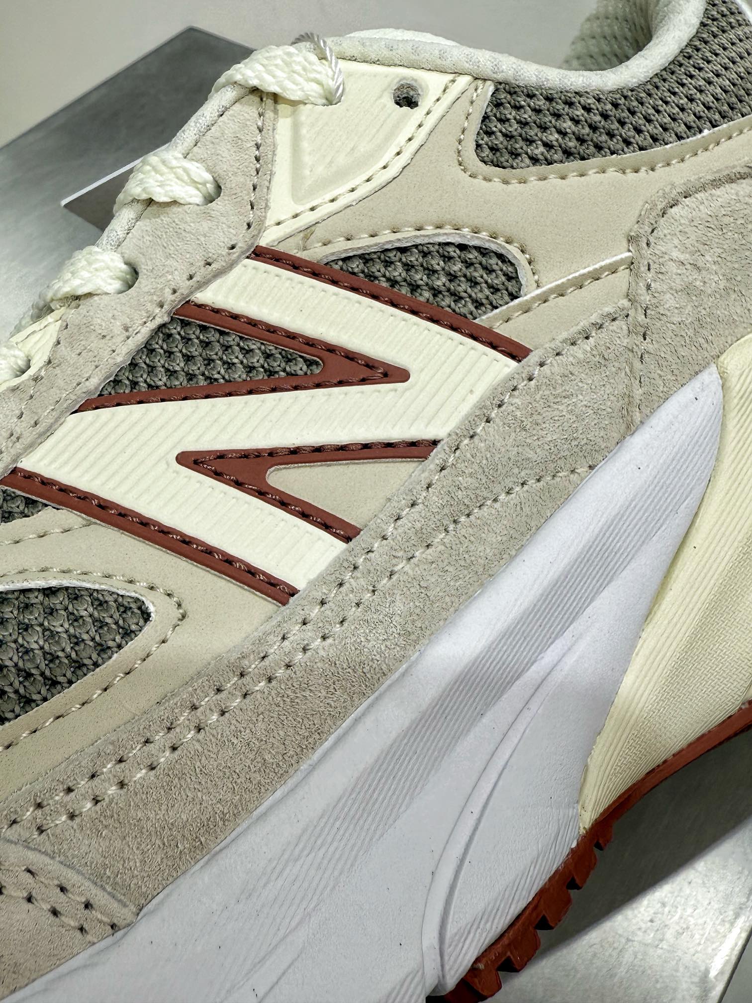 New Balance Male Basic Shoes Breathable L