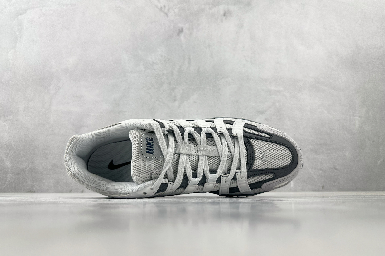 Nike Basic Shoes White