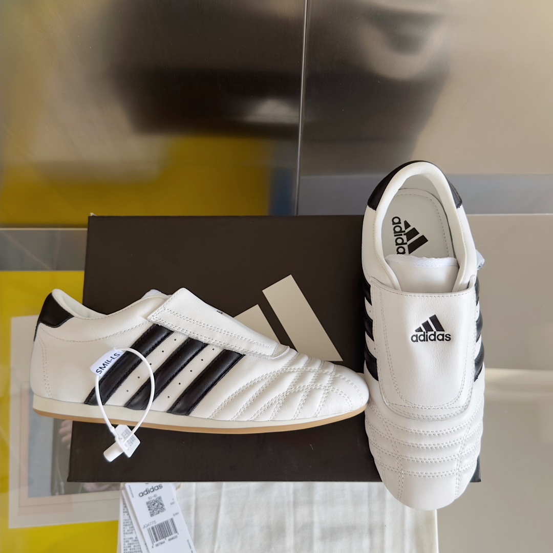Adidas Female Sneakers Black M-s
