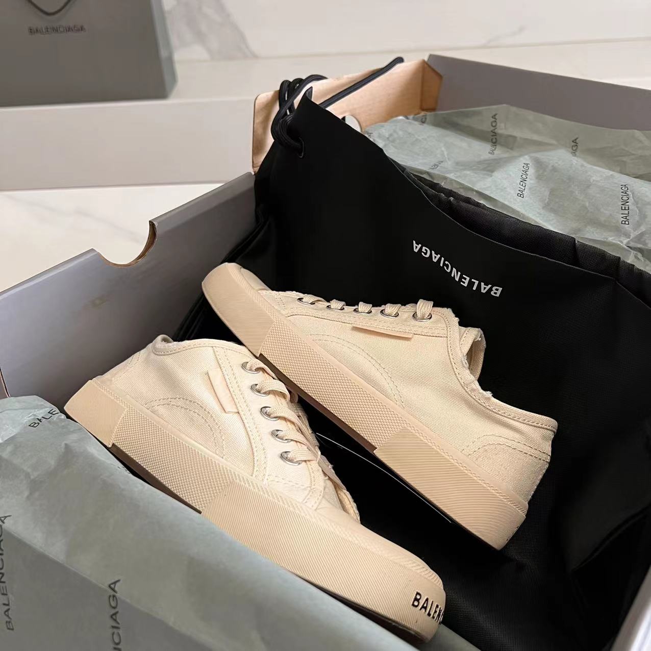 Balenciaga Basic Shoes L