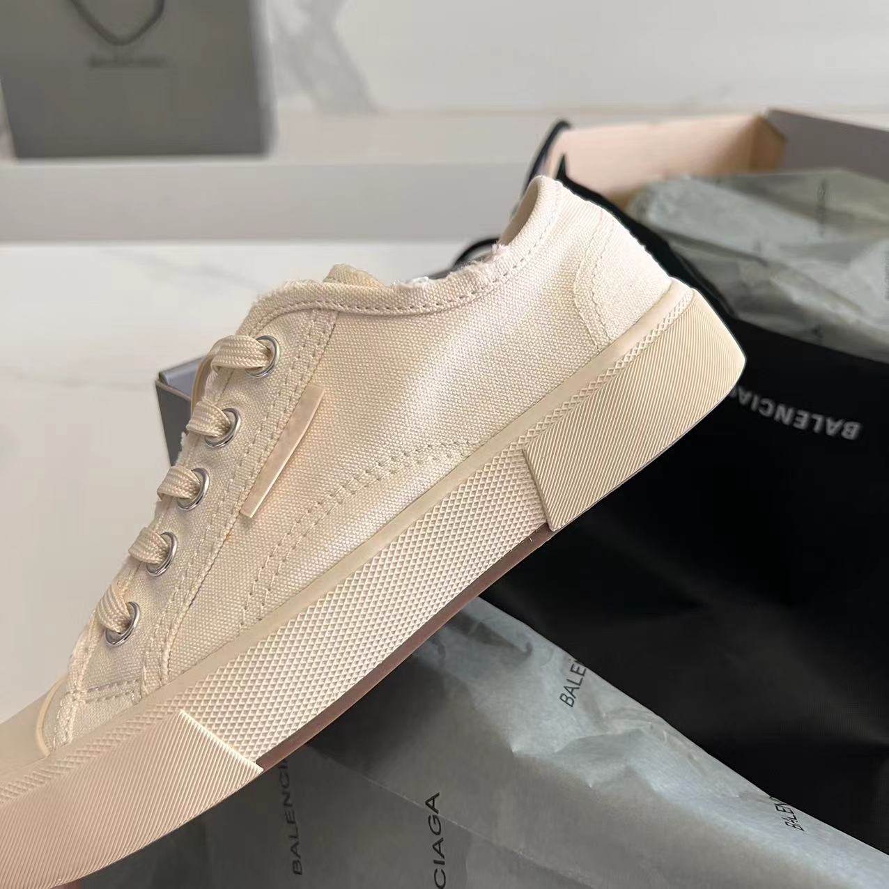Balenciaga Basic Shoes L