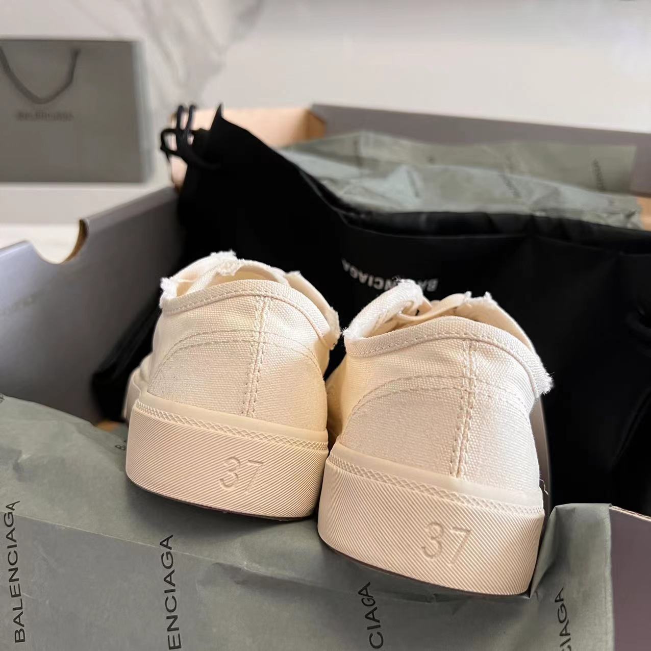Balenciaga Basic Shoes L
