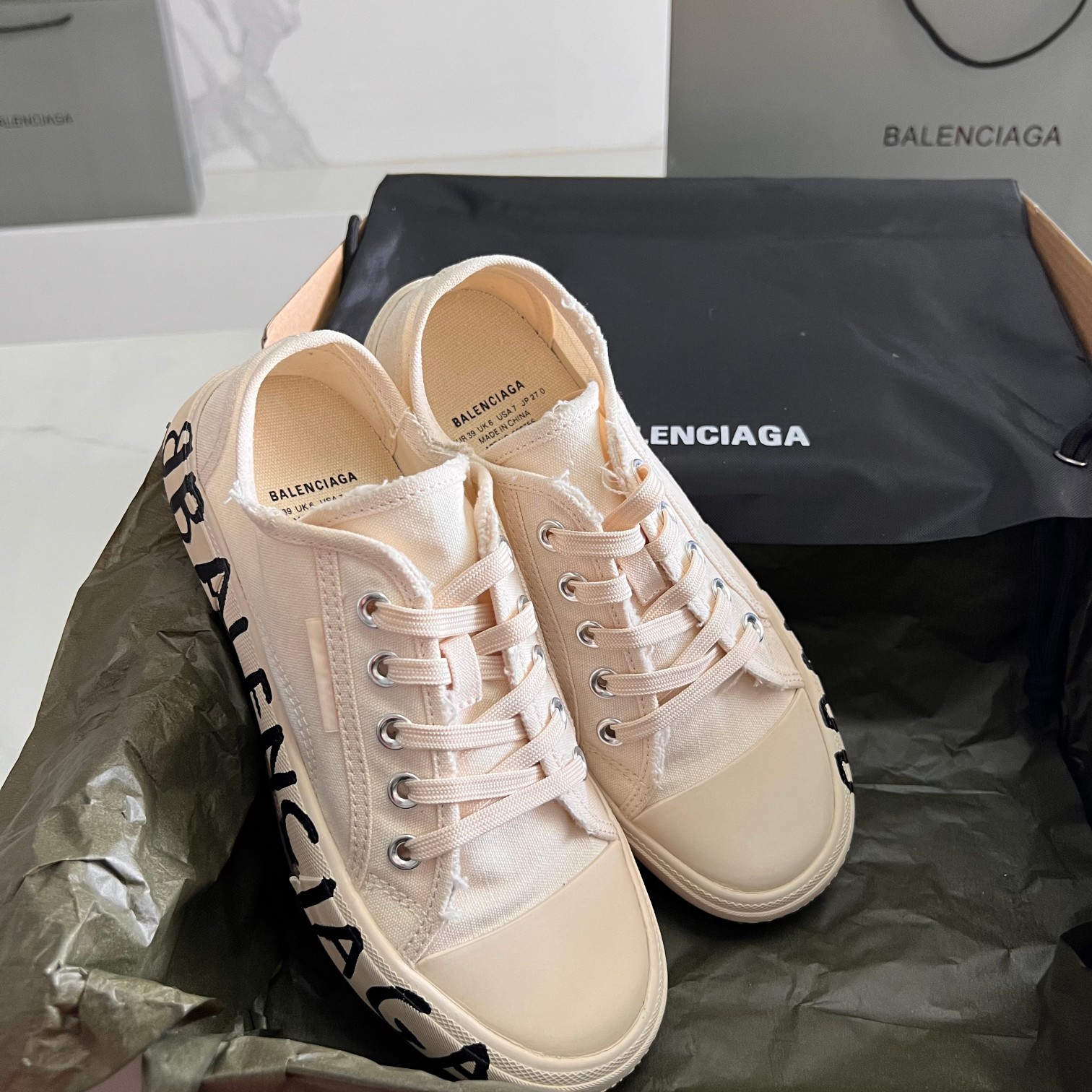 Balenciaga Basic Shoes L