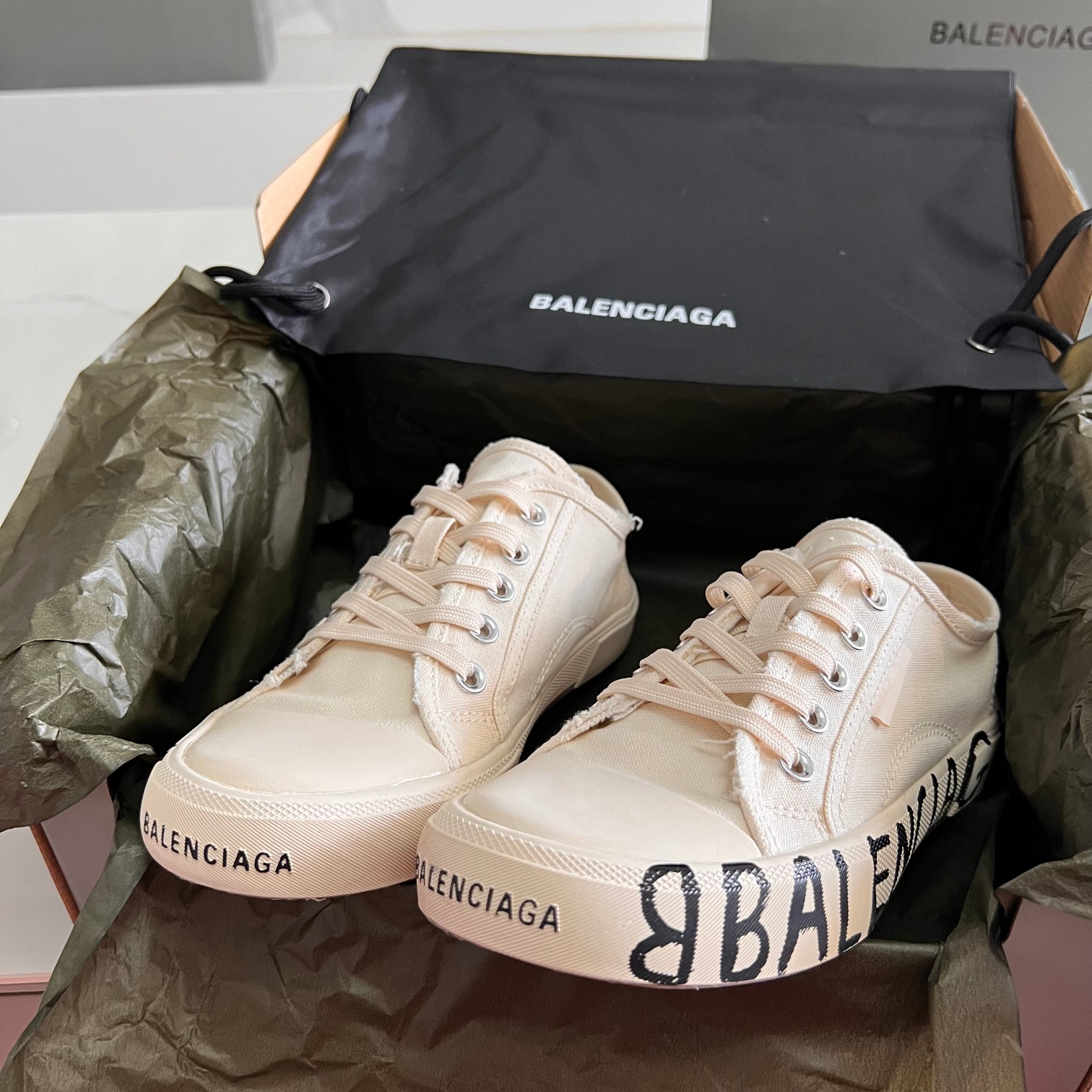 Balenciaga Basic Shoes L