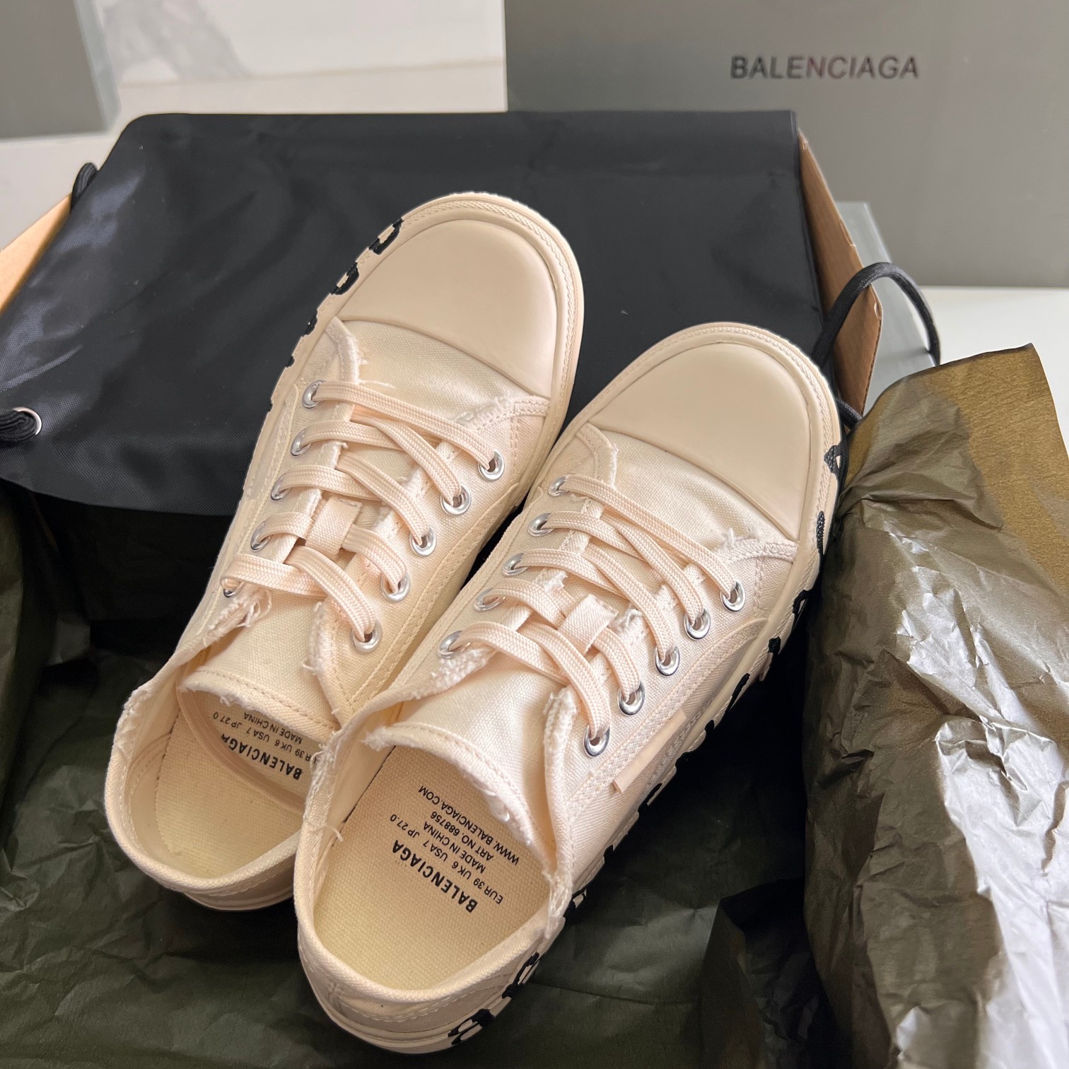 Balenciaga Basic Shoes L
