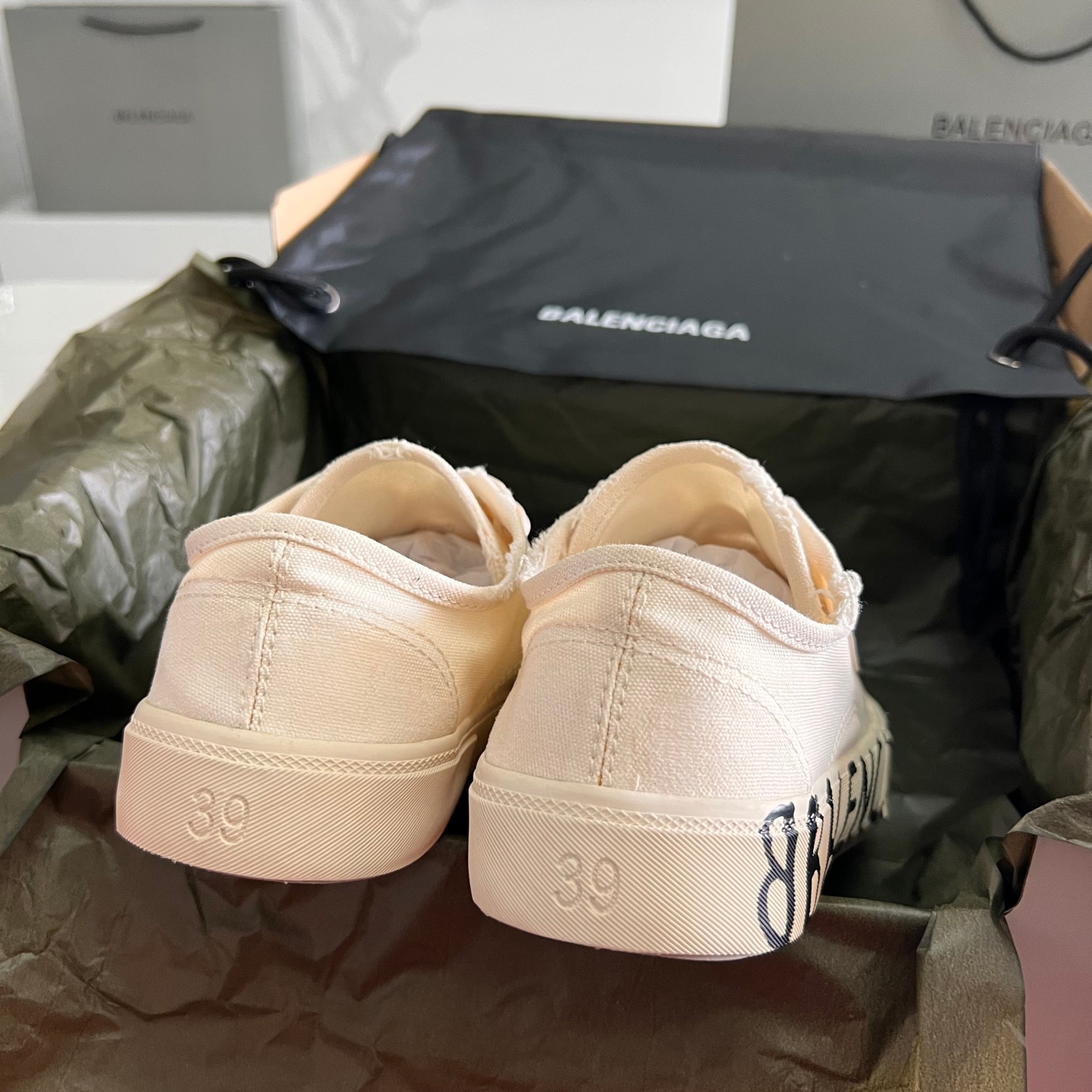 Balenciaga Basic Shoes L