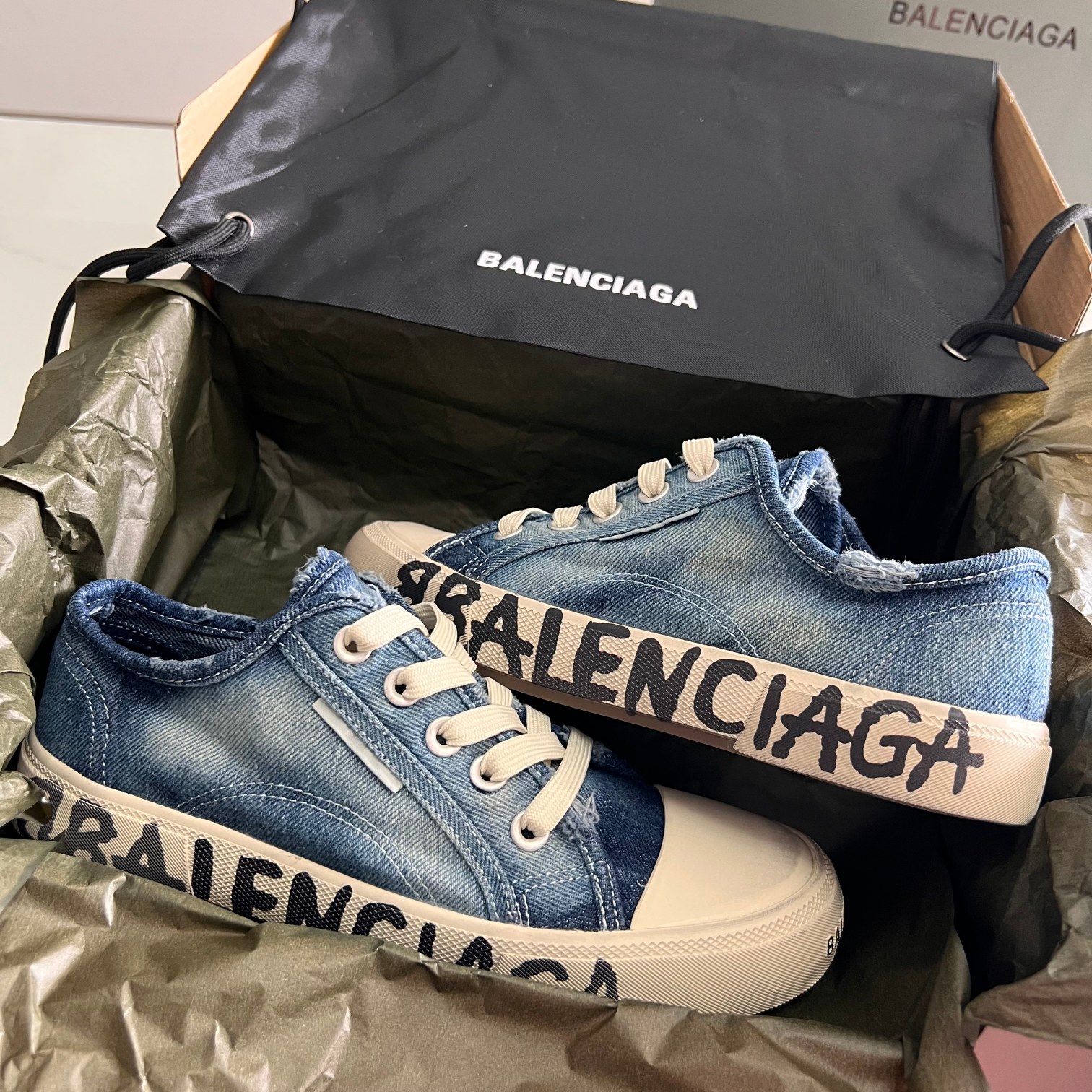 Balenciaga Basic Shoes L