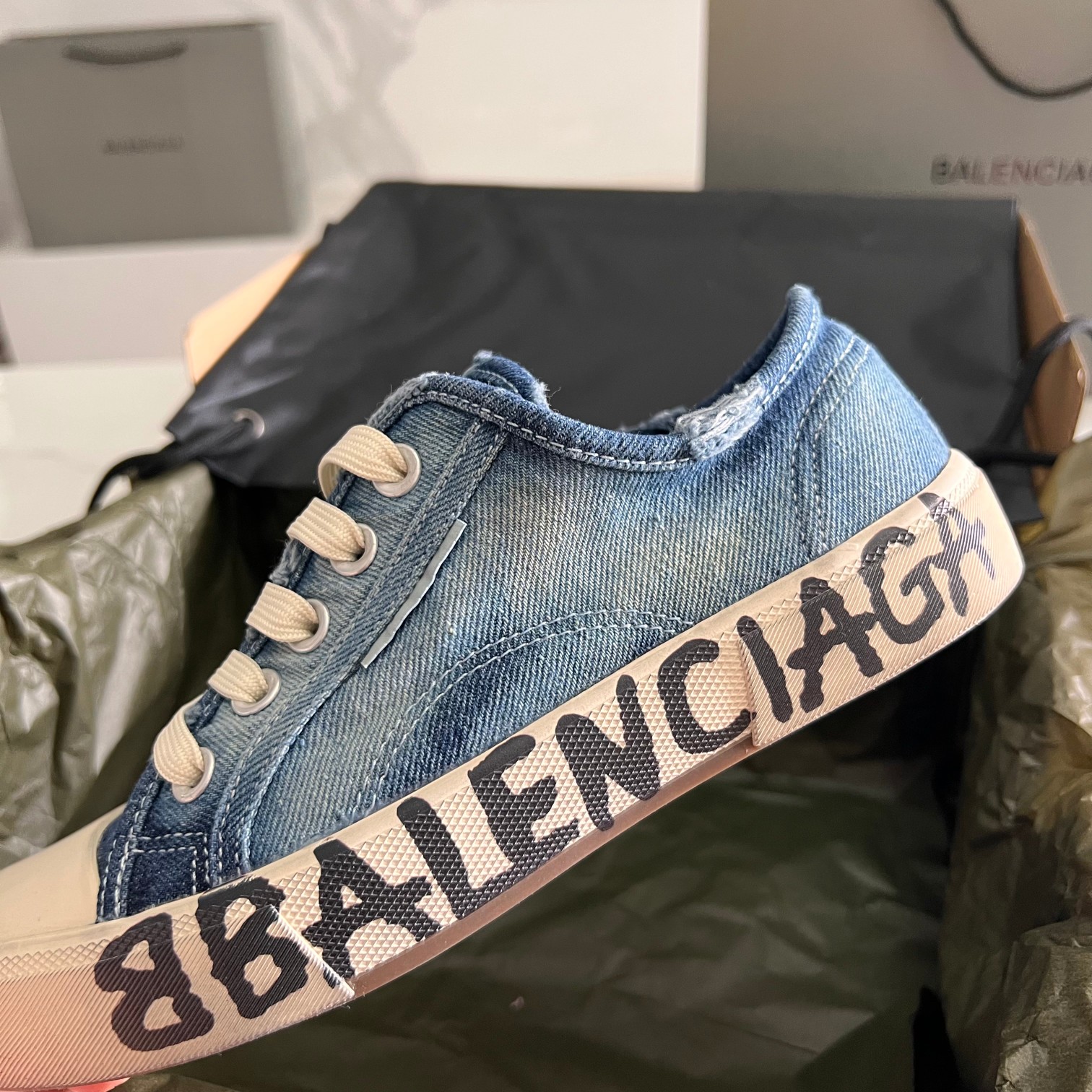 Balenciaga Basic Shoes L