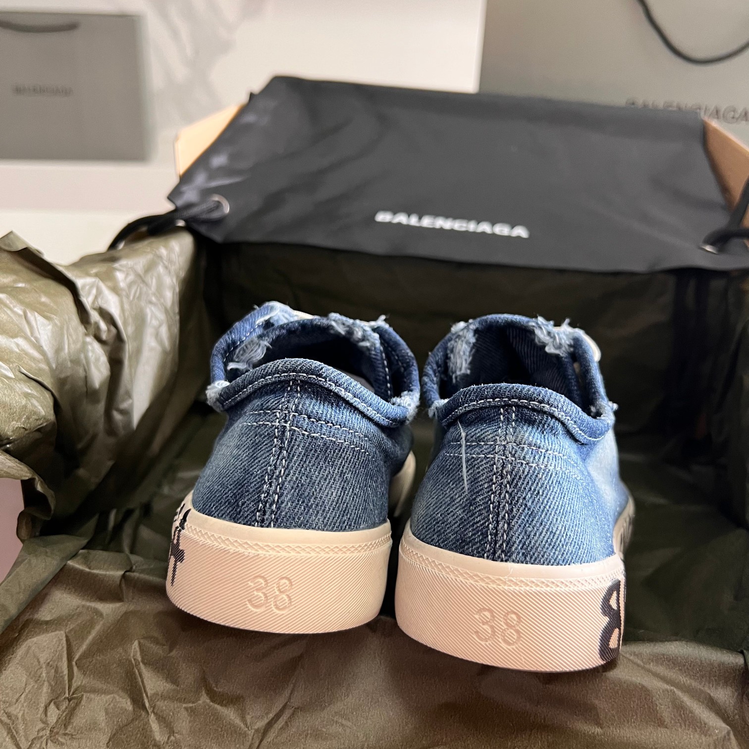 Balenciaga Basic Shoes L