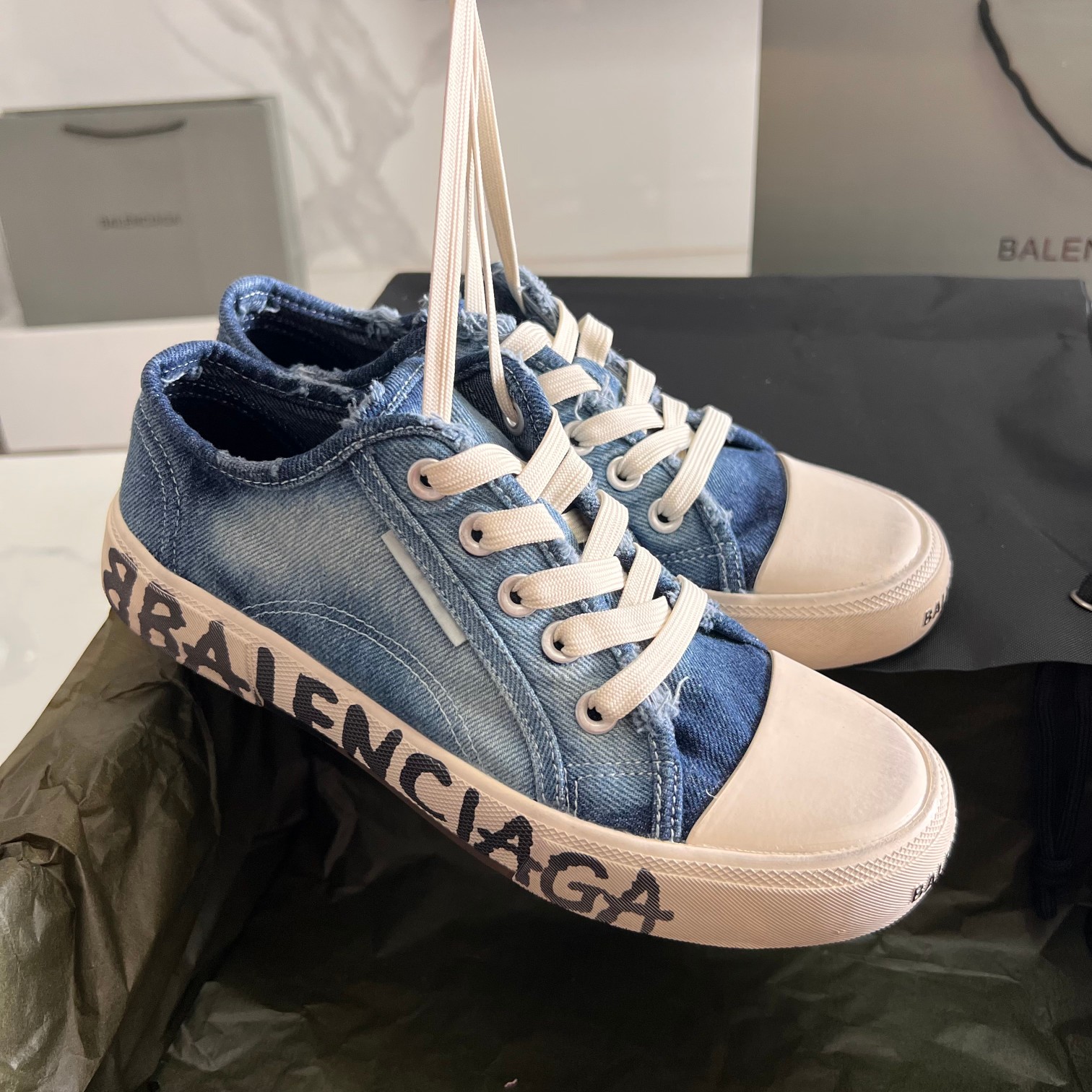 Balenciaga Basic Shoes L