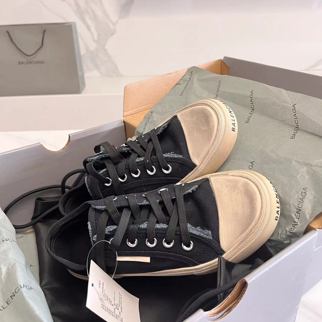Balenciaga Basic Shoes L