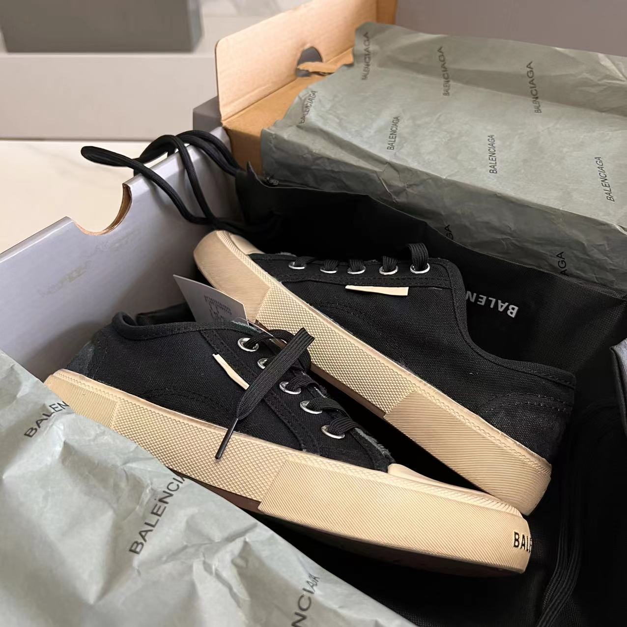 Balenciaga Basic Shoes L
