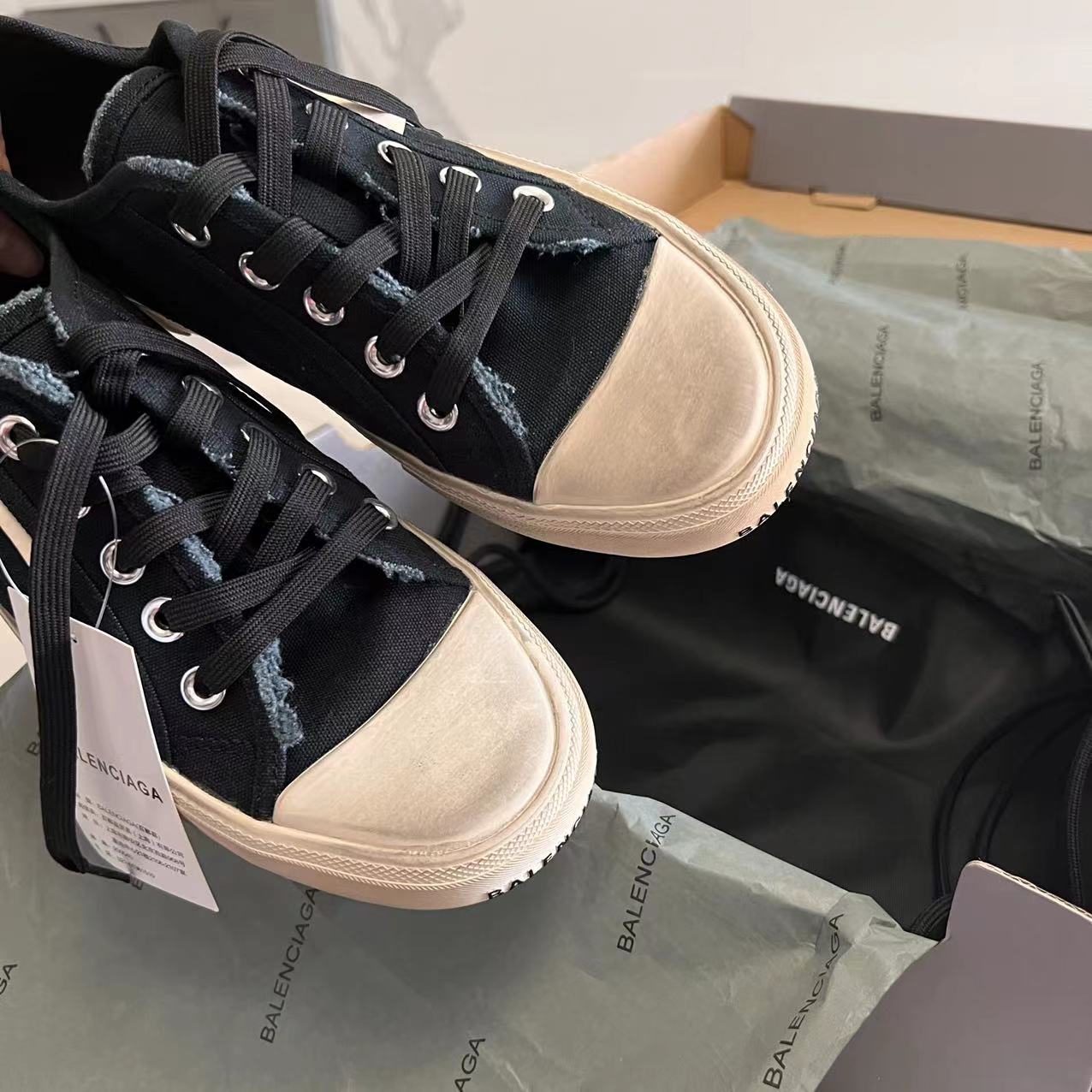 Balenciaga Basic Shoes L