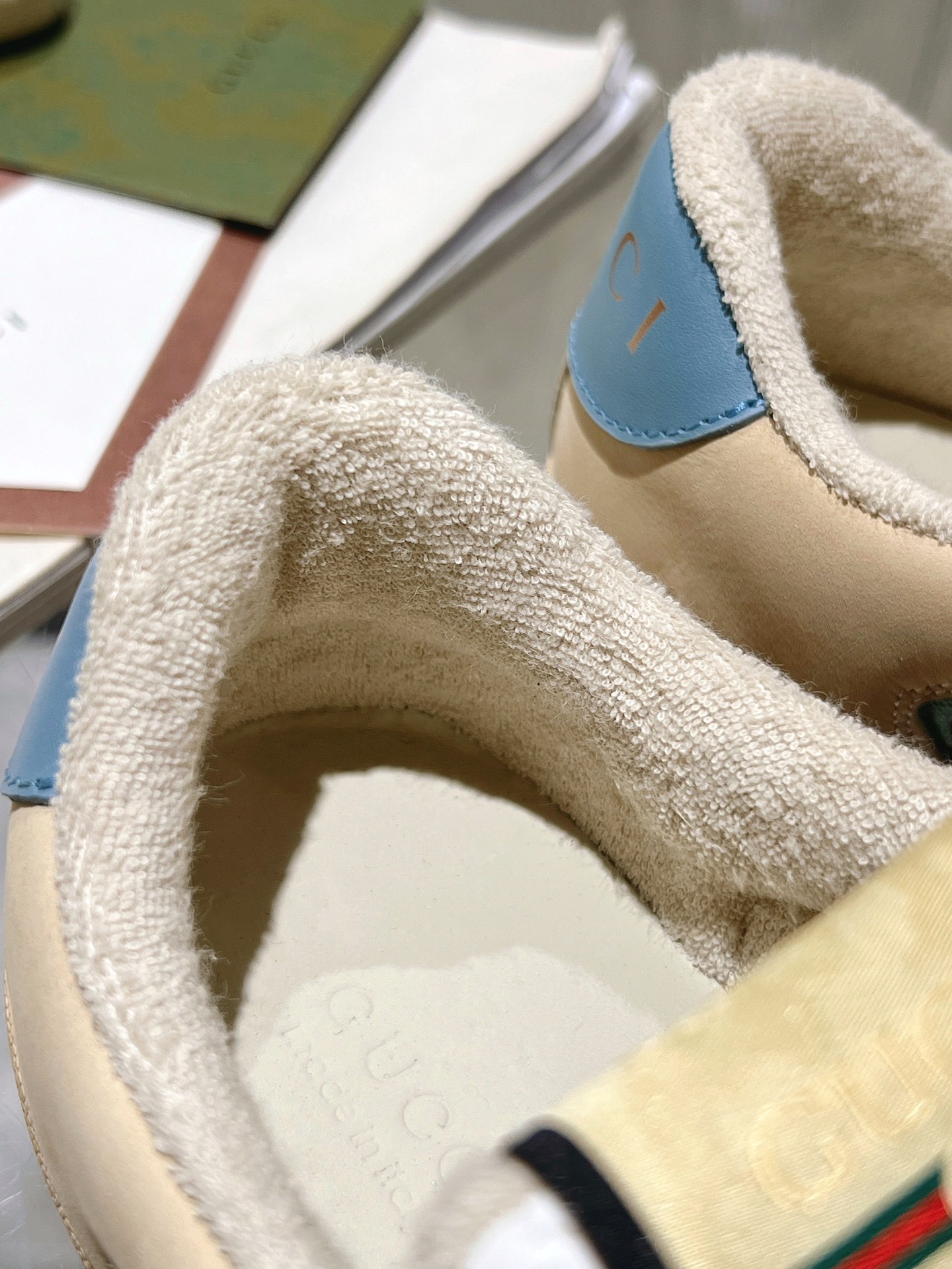 Gucci Female Basic Shoes S