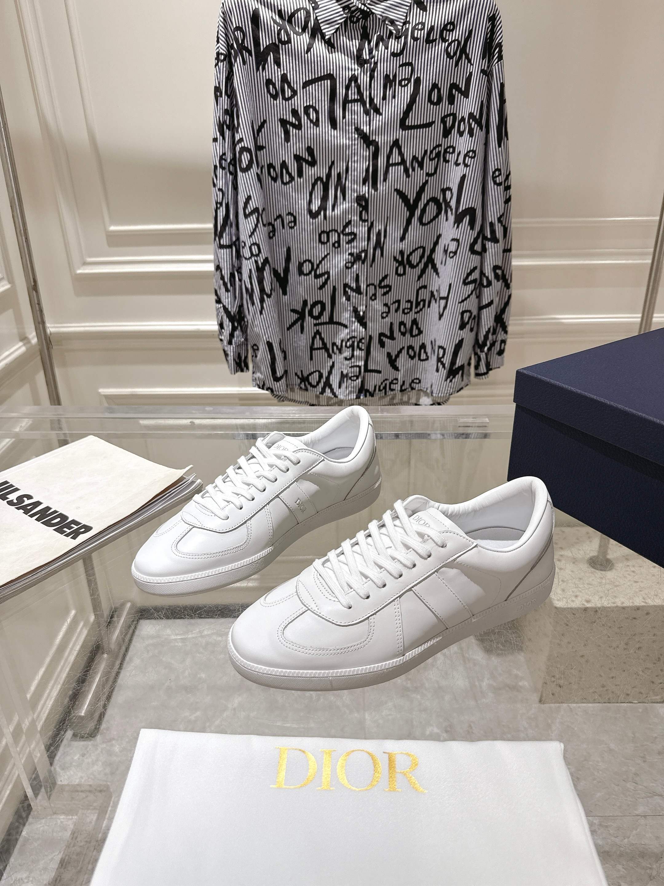 Couple Sneakers M-s