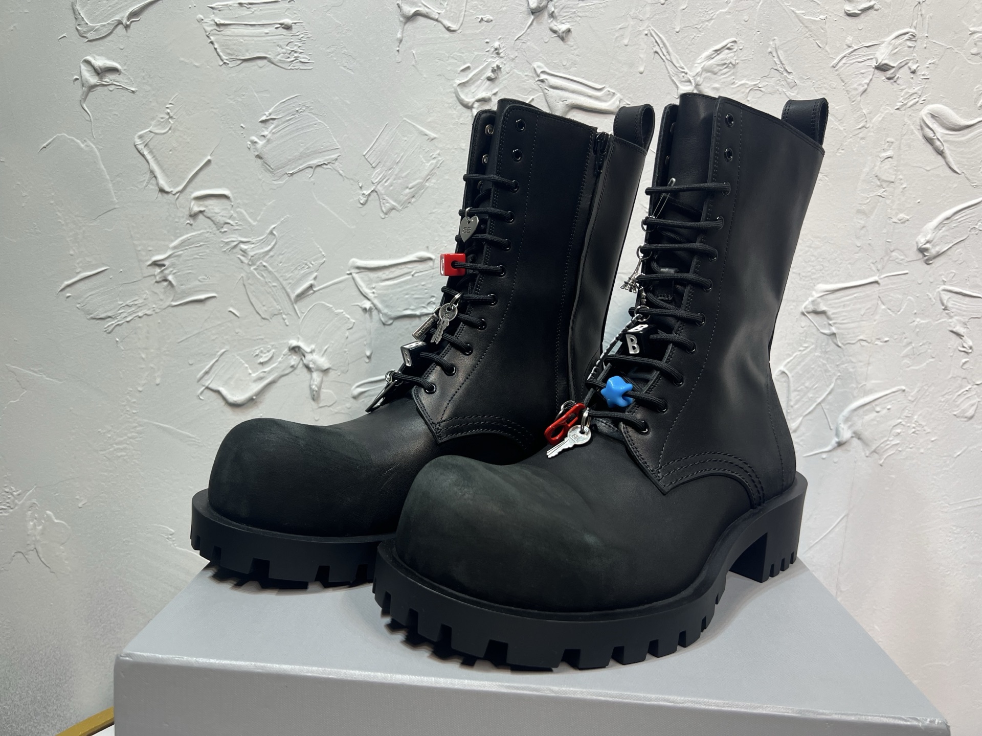Balenciaga Male Boots Cow Leather Black M-l