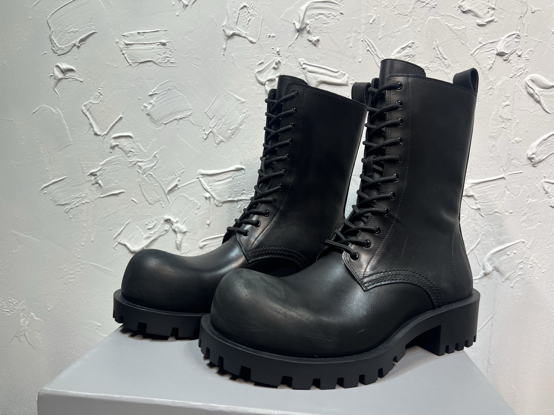 Balenciaga Male Boots Cow Leather Black M-l