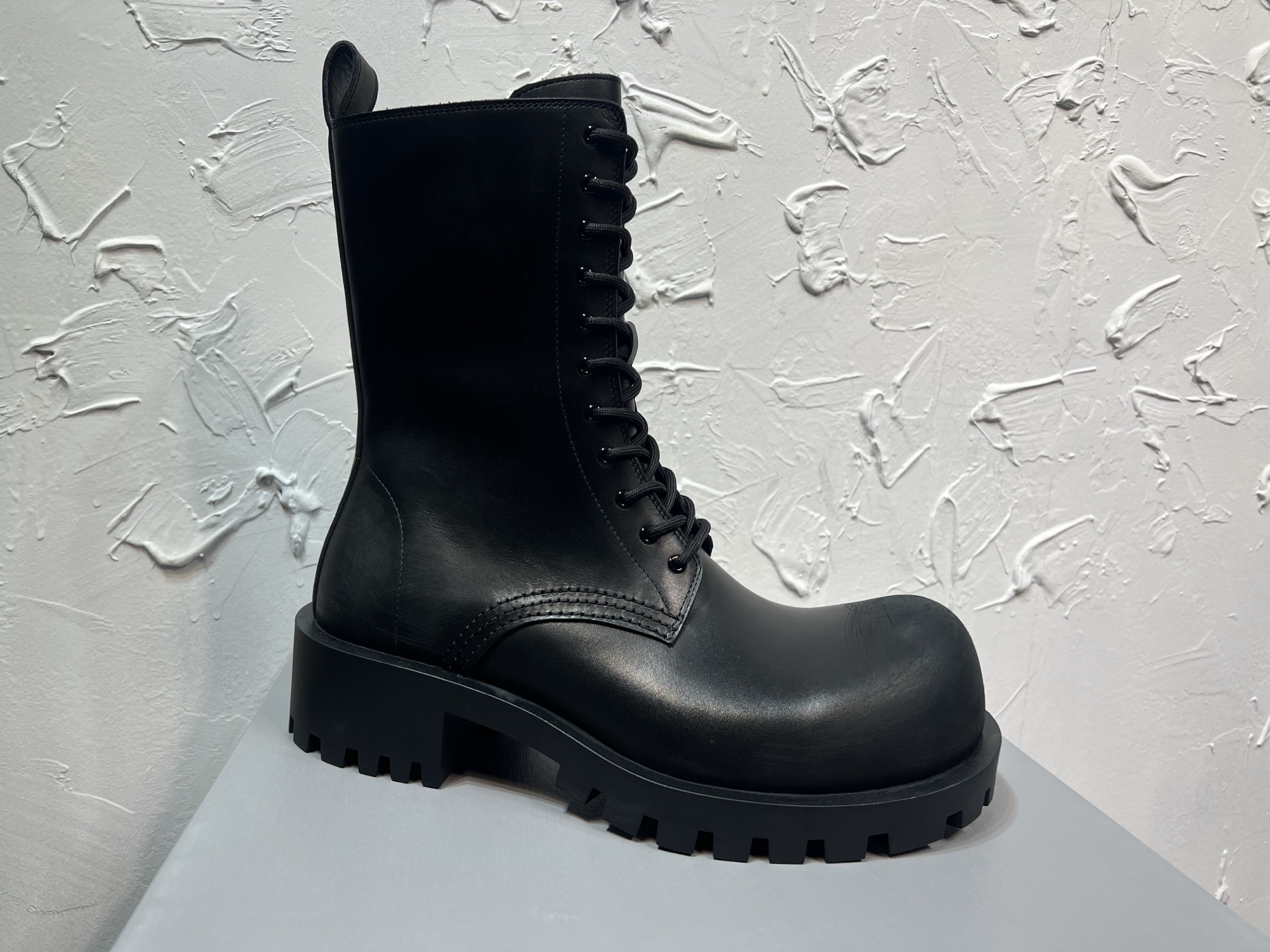 Balenciaga Male Boots Cow Leather Black M-l