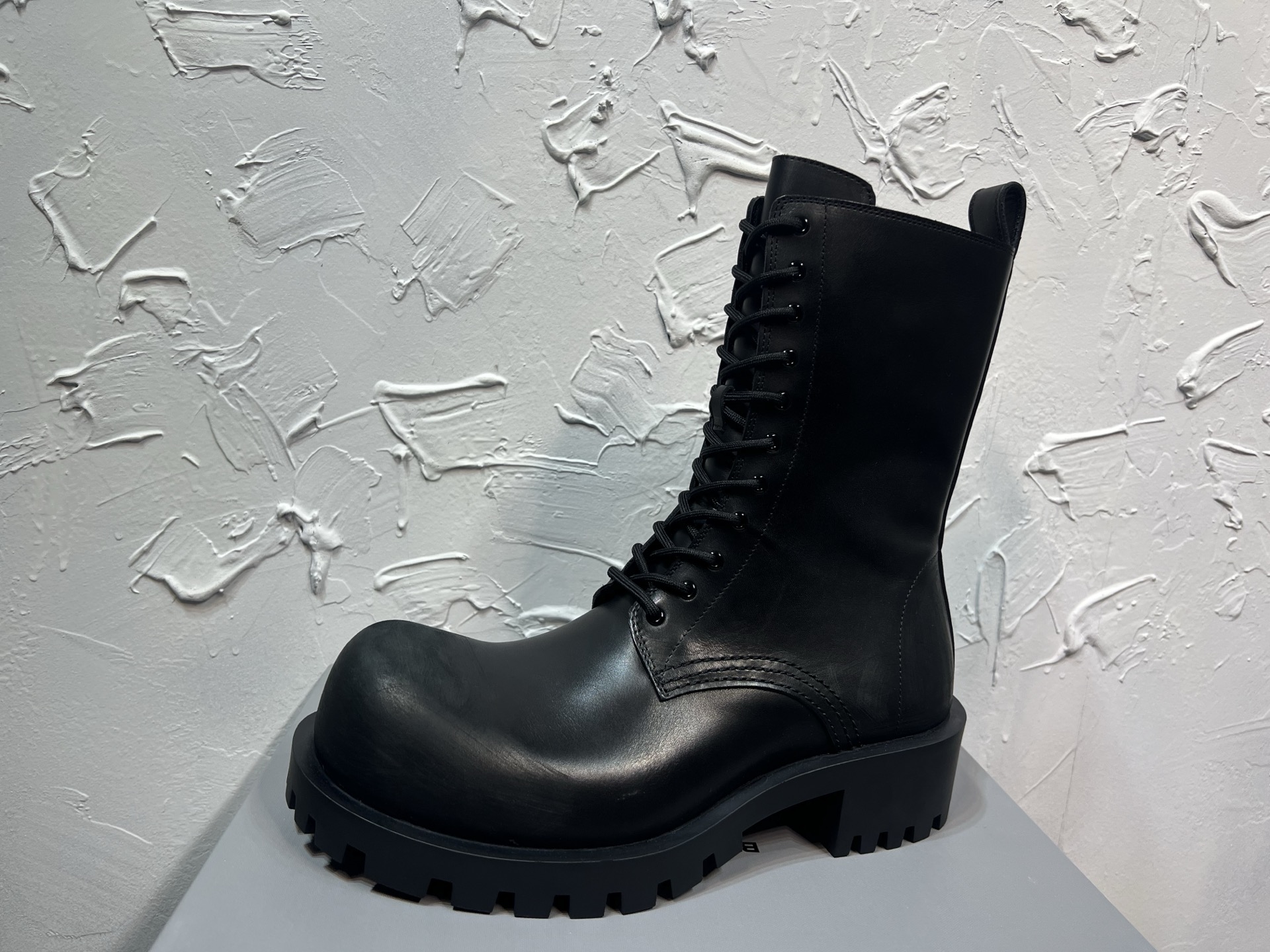 Balenciaga Male Boots Cow Leather Black M-l