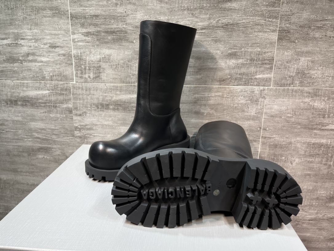 Balenciaga Male Boots Cow Leather Black M-l