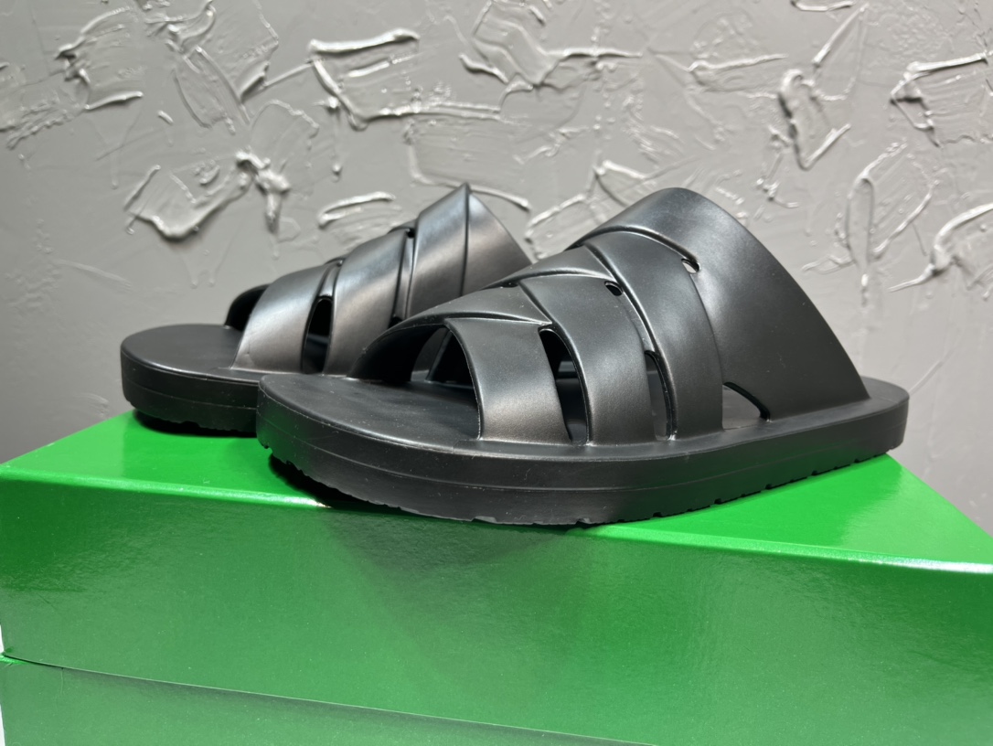 Bottega Veneta Male Basic Shoes L