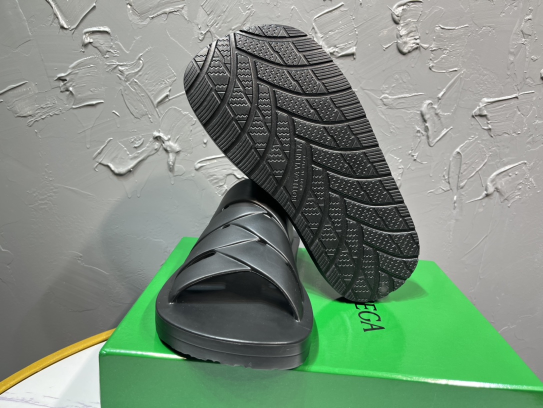 Bottega Veneta Male Basic Shoes L