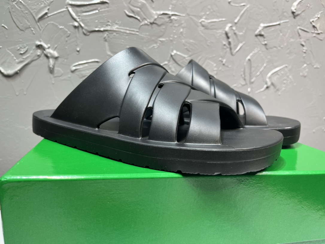 Bottega Veneta Male Basic Shoes L