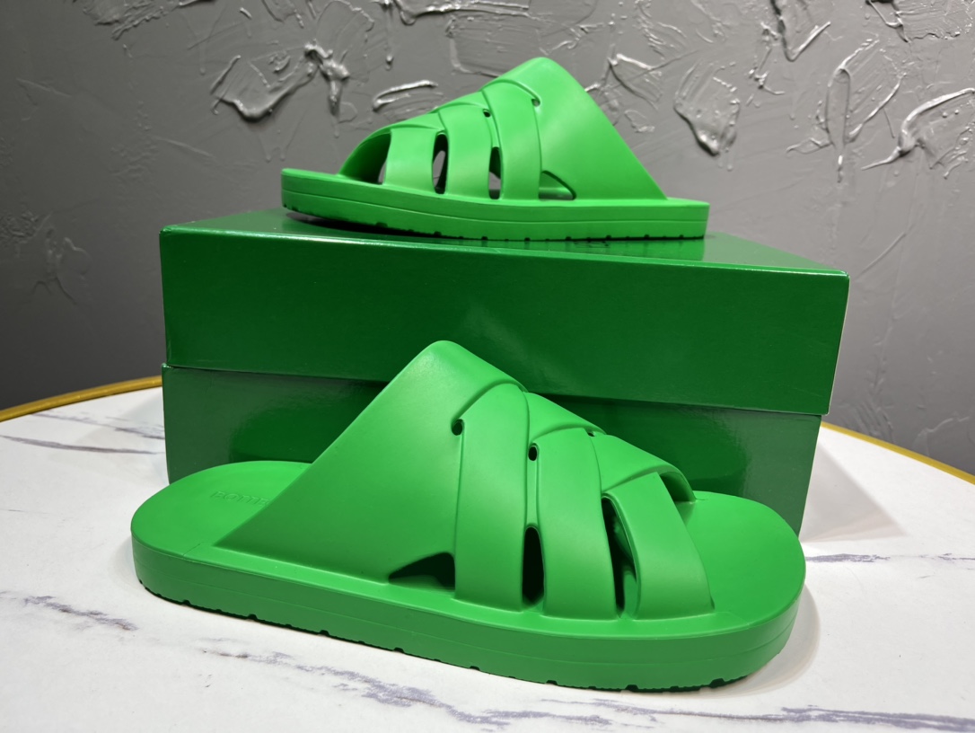 Bottega Veneta Male Basic Shoes L