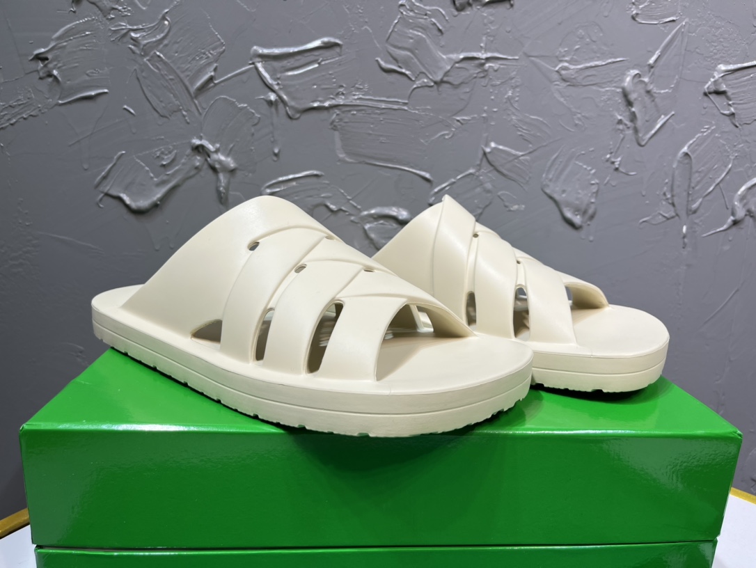 Bottega Veneta Male Basic Shoes L