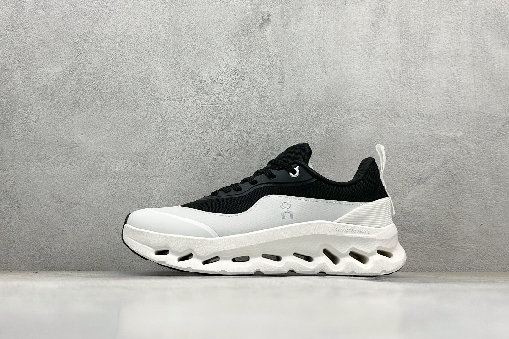Loewe Sneakers L
