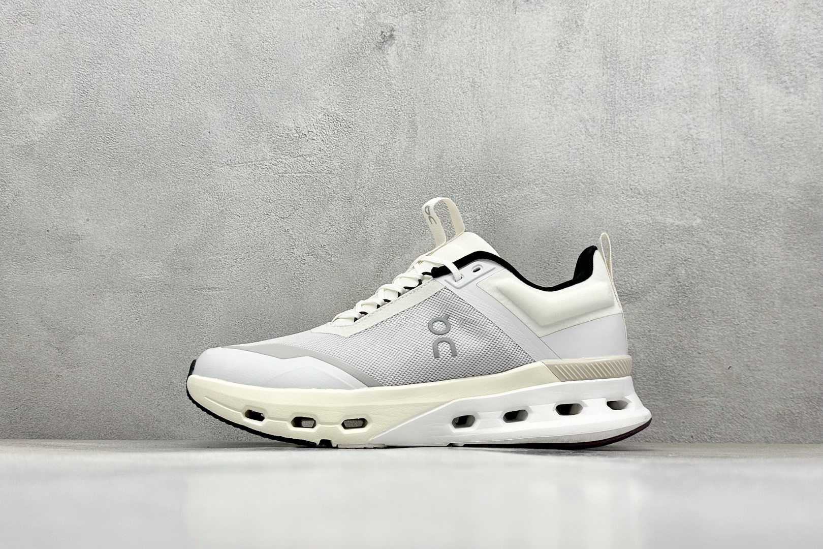Basic Shoes L