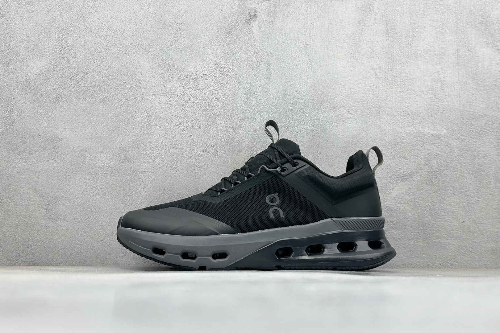 Basic Shoes L