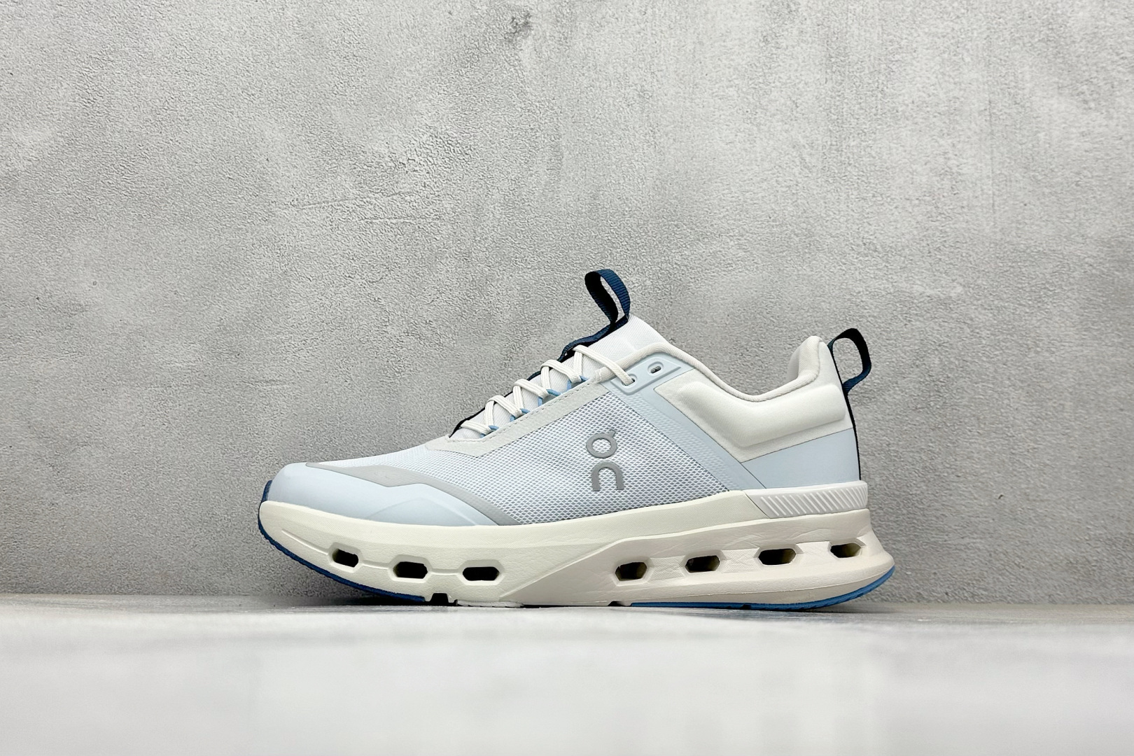 Basic Shoes L