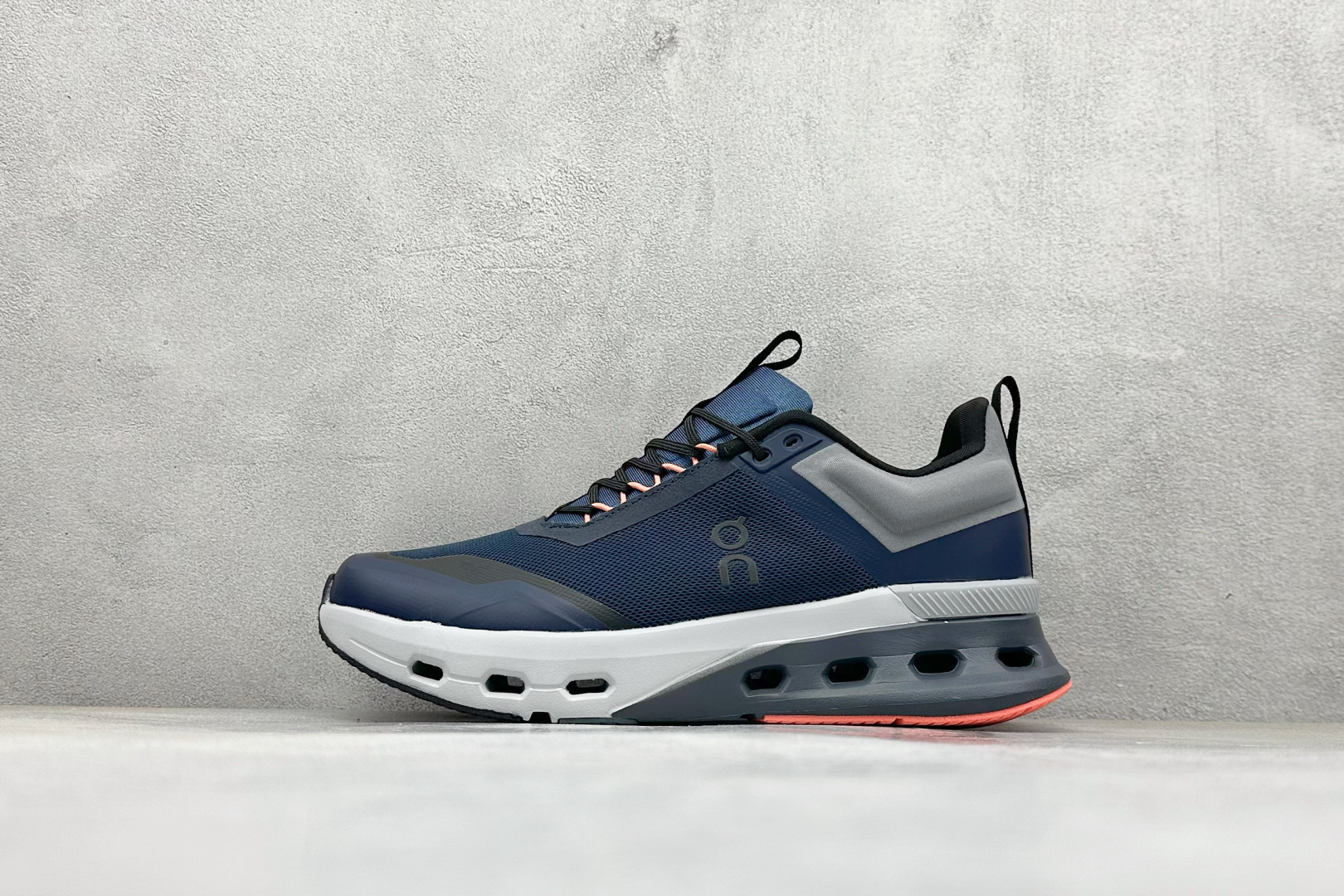 Basic Shoes L
