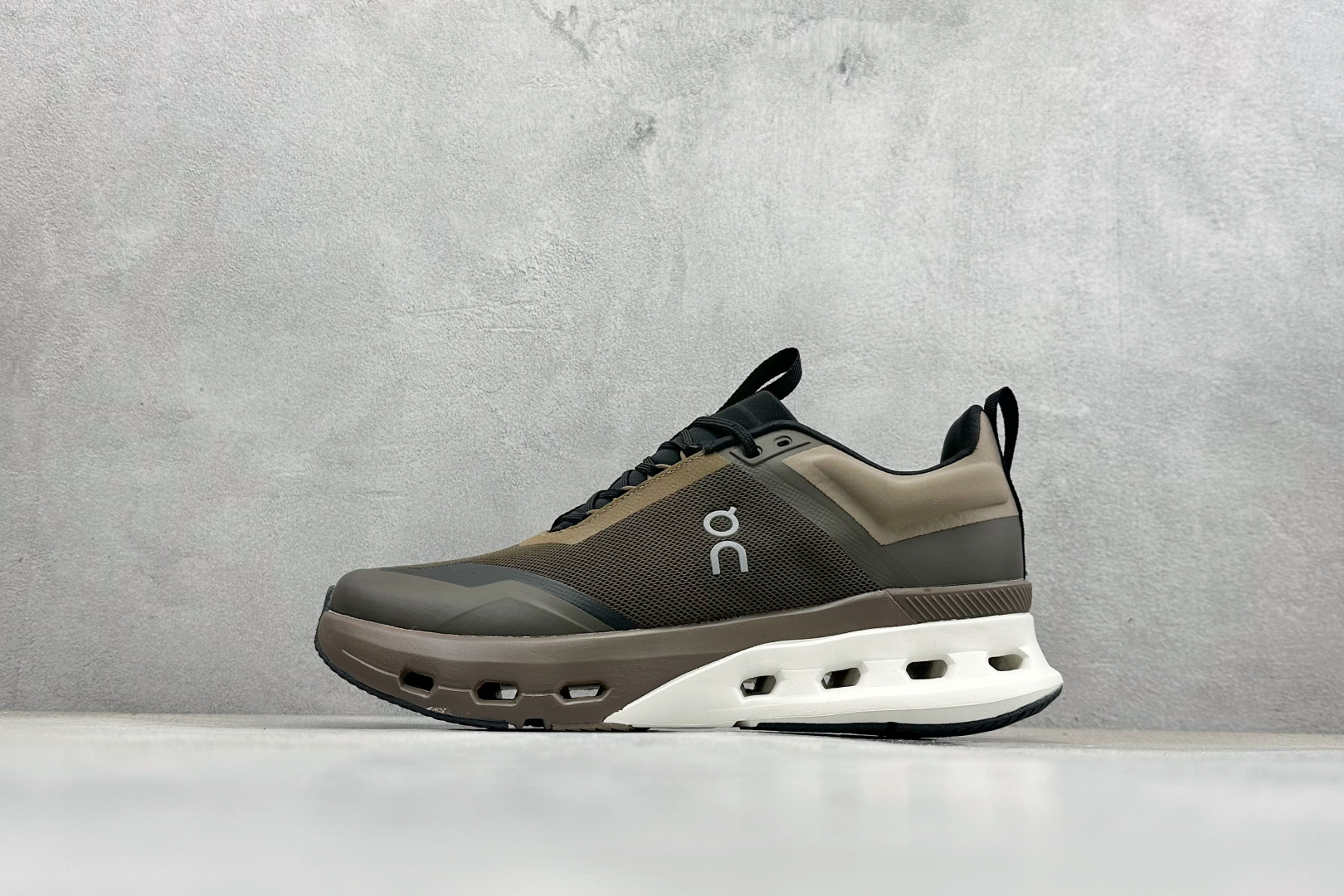 Basic Shoes L