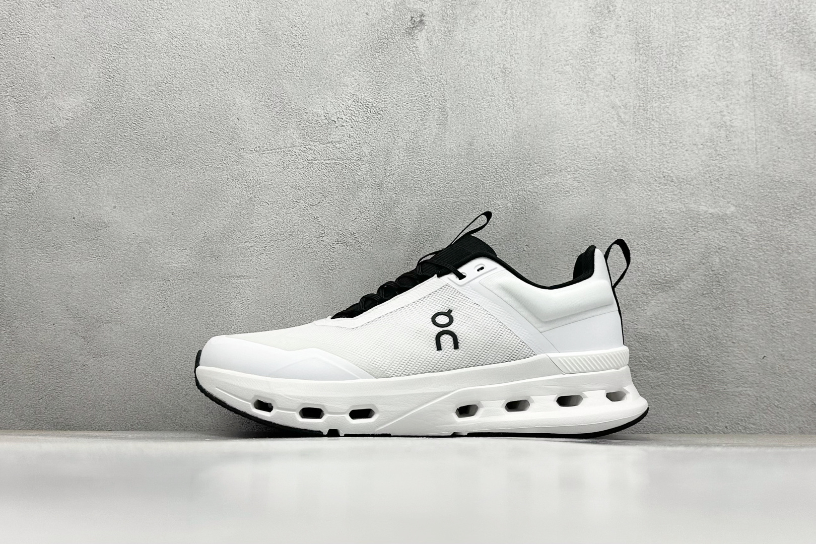 Basic Shoes L
